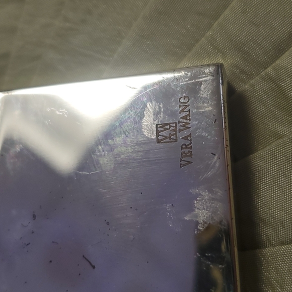 Vera wang compact magnifying mirror - Picture 4 of 6